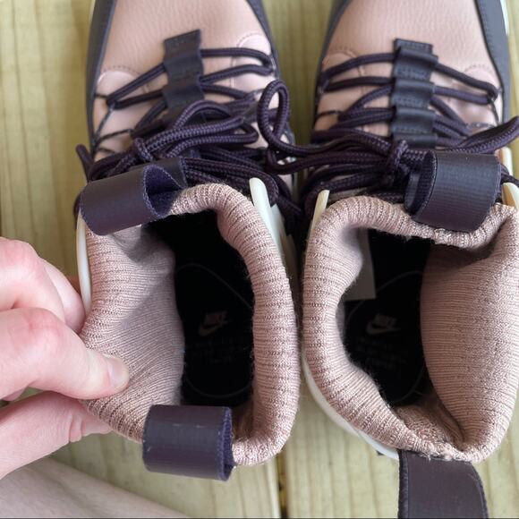 NWOT Nike Air Footscape Mid Utility Pink Running Shoes Size 7 - Picture 9 of 10